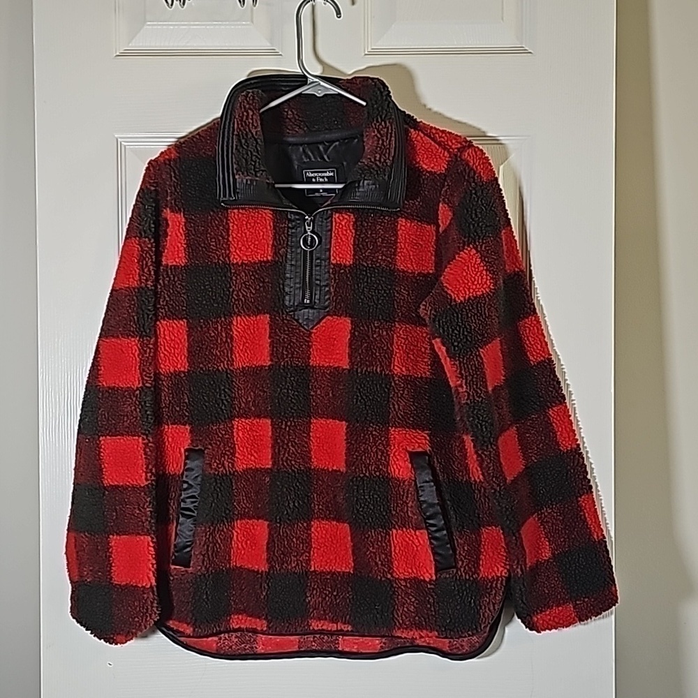 Abercrombie & Fitch Black and Red Lumberjack Outdoor Plaid Sherpa Pullon Size M